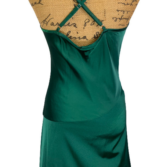 BLOGGERLOVE Green Satin Cocktail‎ Midi Dress - NWT - Picture 9 of 14